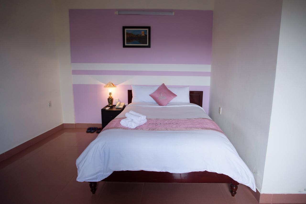Casablanca Boutique Hotel Hue Buitenkant foto